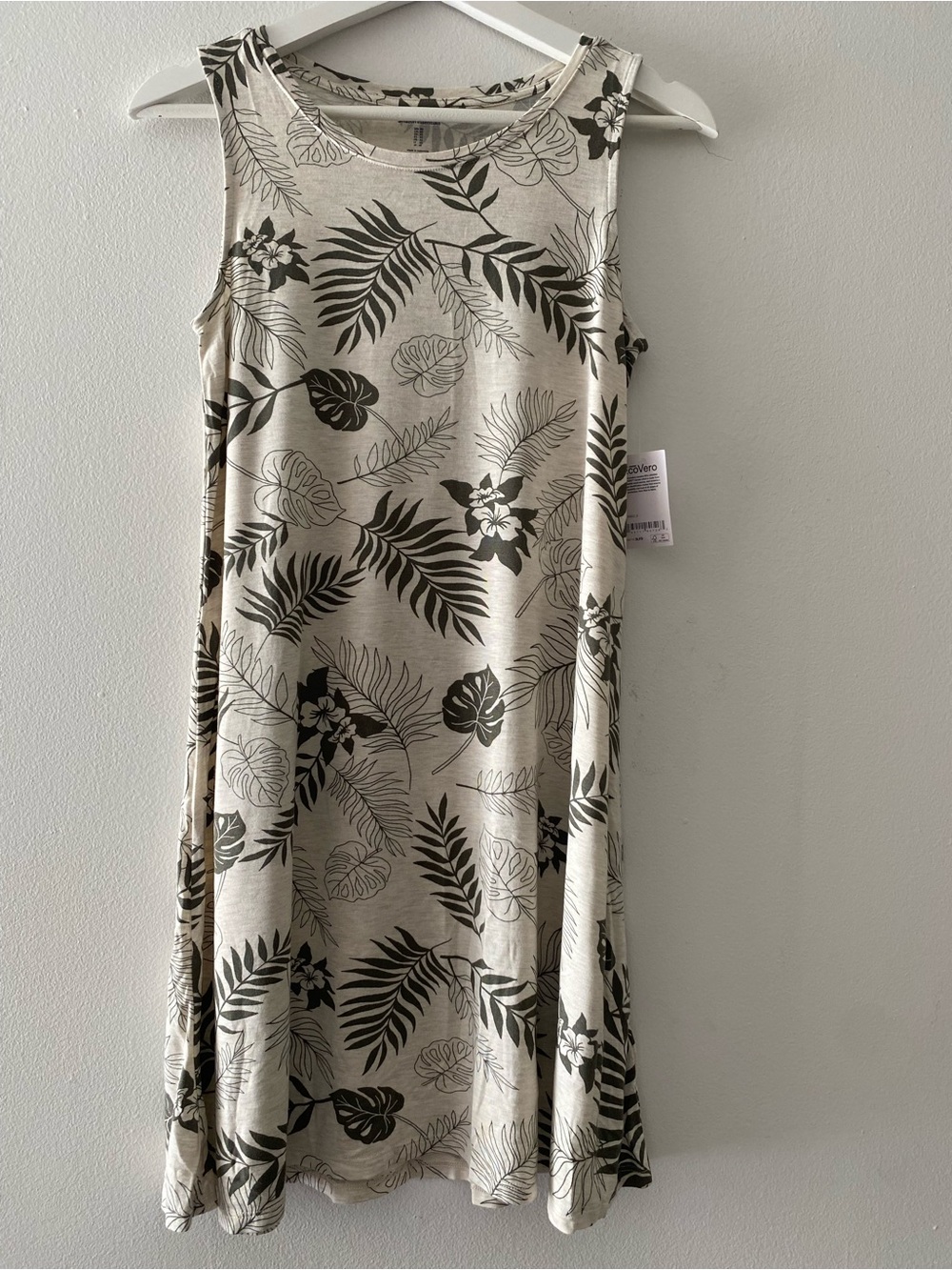 Amazon Essentials Women’s Beige Sleeveless Dress NWT